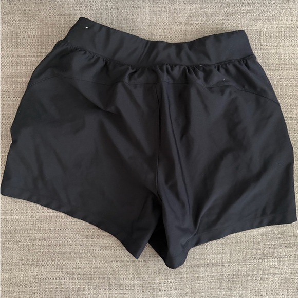 Old Navy Black Athletic Women's Shorts - Picture 2 of 3
